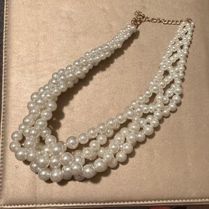 Elegant Pearl Necklace